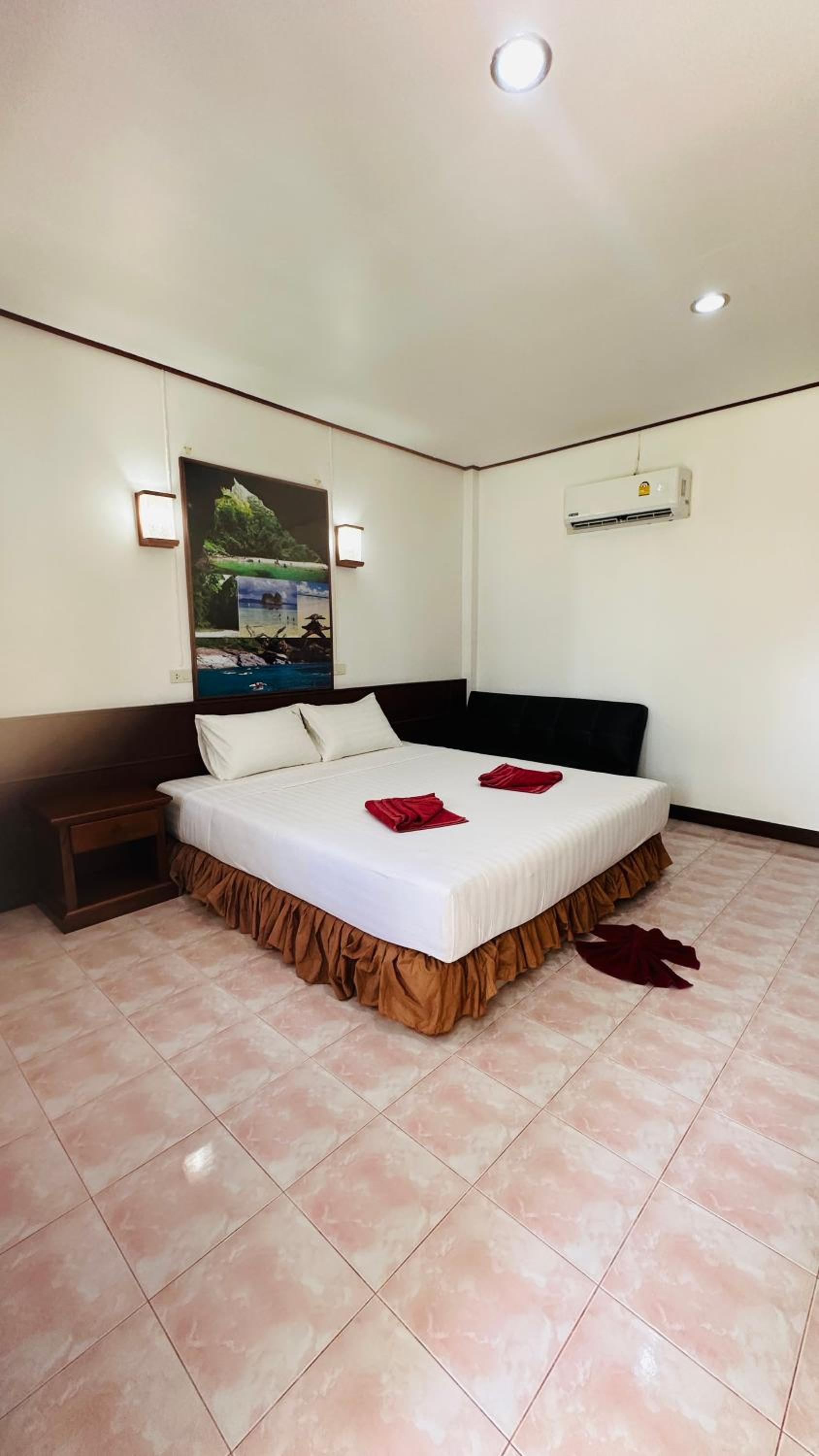 Lanta L.D. Beach Bungalow