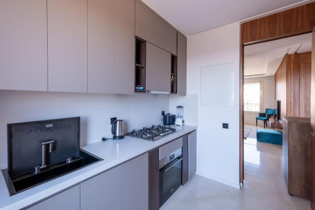 Chic 2 Bedroom with Mountain views Gueliz view 5