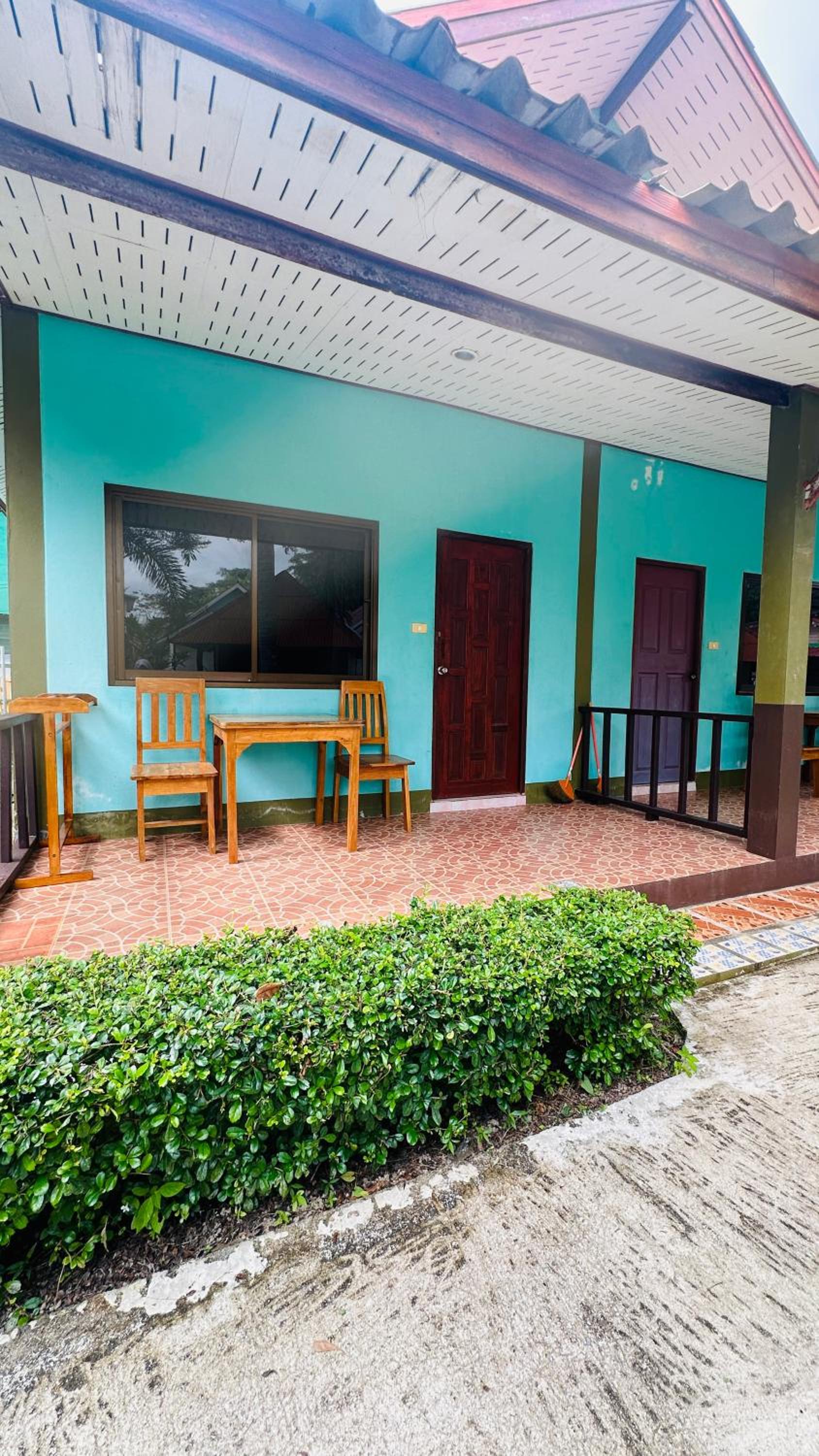 Lanta L.D. Beach Bungalow