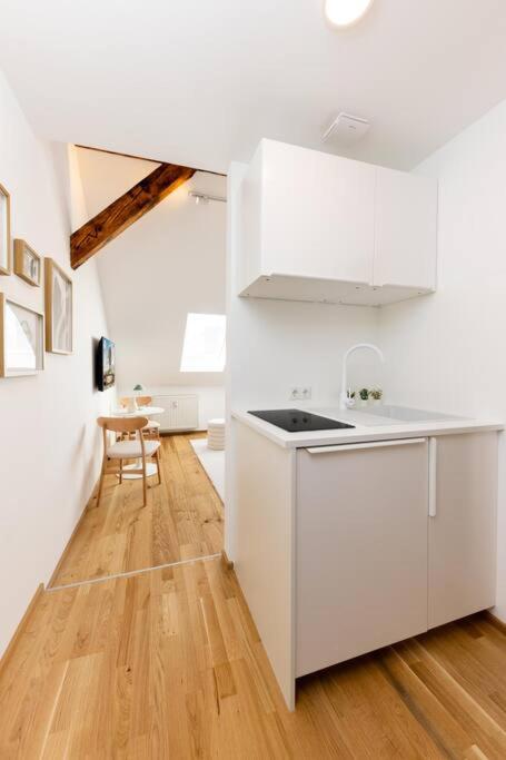 LOVELY COZY Apartment