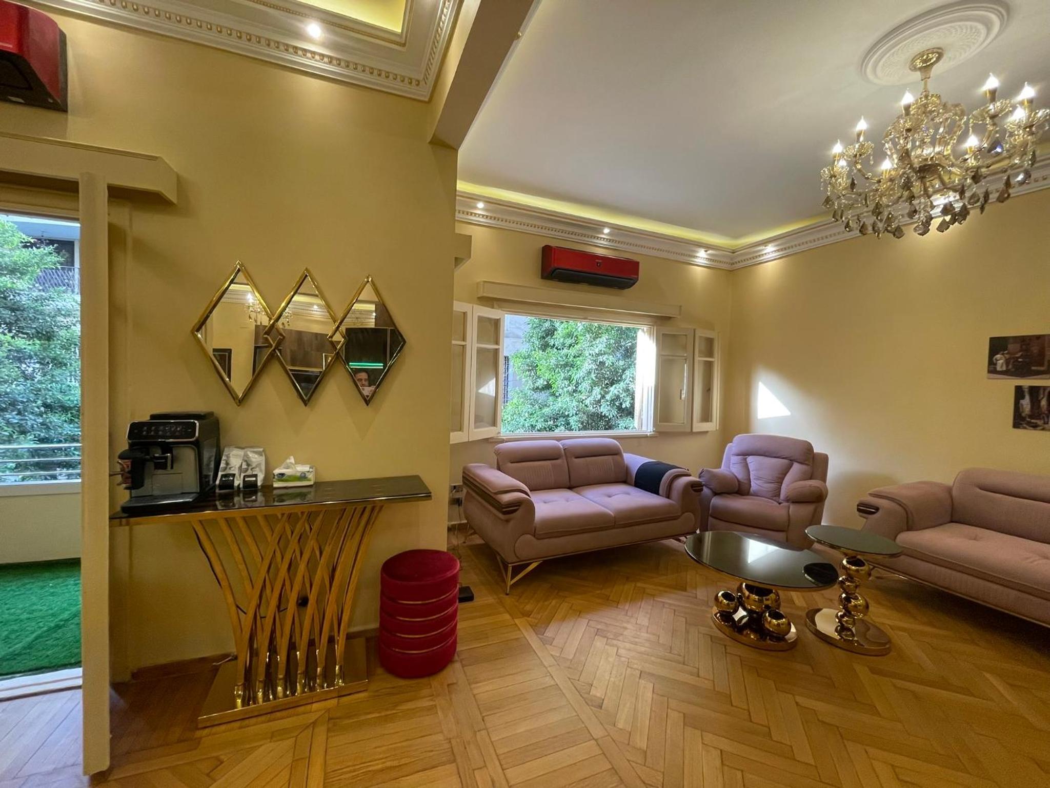 Luxury 5-Star Stay in Cairo Downtown Garden City - Steps from the Nile & All Top Attractions