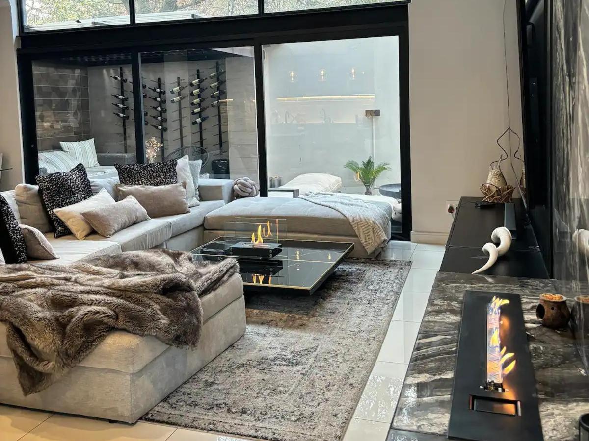 Luxurious 4-Bedroom Retreat in Bryanston, Sandton
