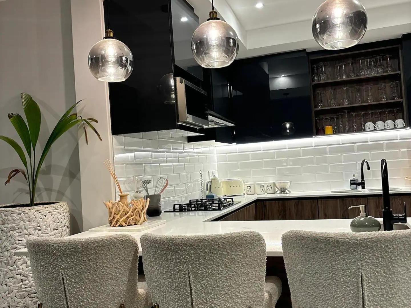 Luxurious 4-Bedroom Retreat in Bryanston, Sandton