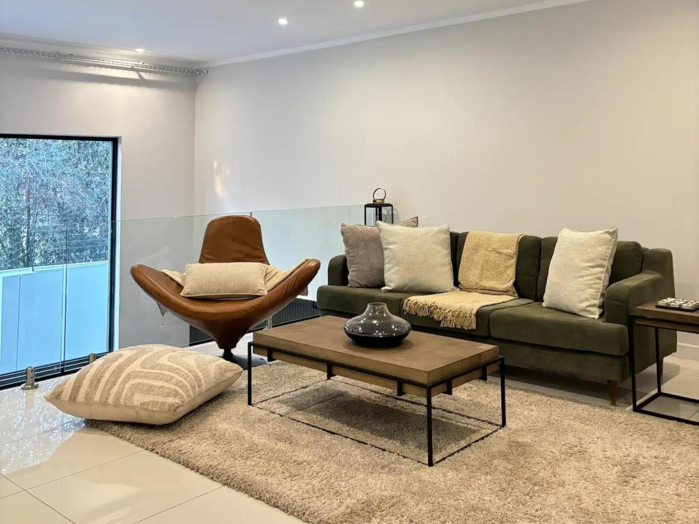 Luxurious 4-Bedroom Retreat in Bryanston, Sandton