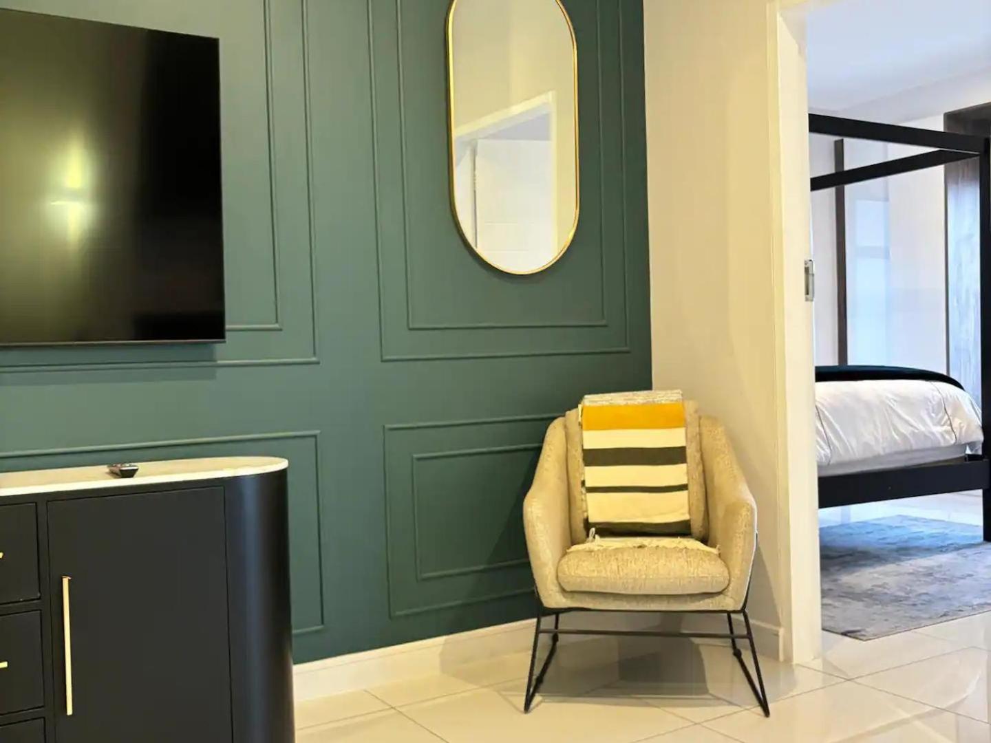 Luxurious 4-Bedroom Retreat in Bryanston, Sandton