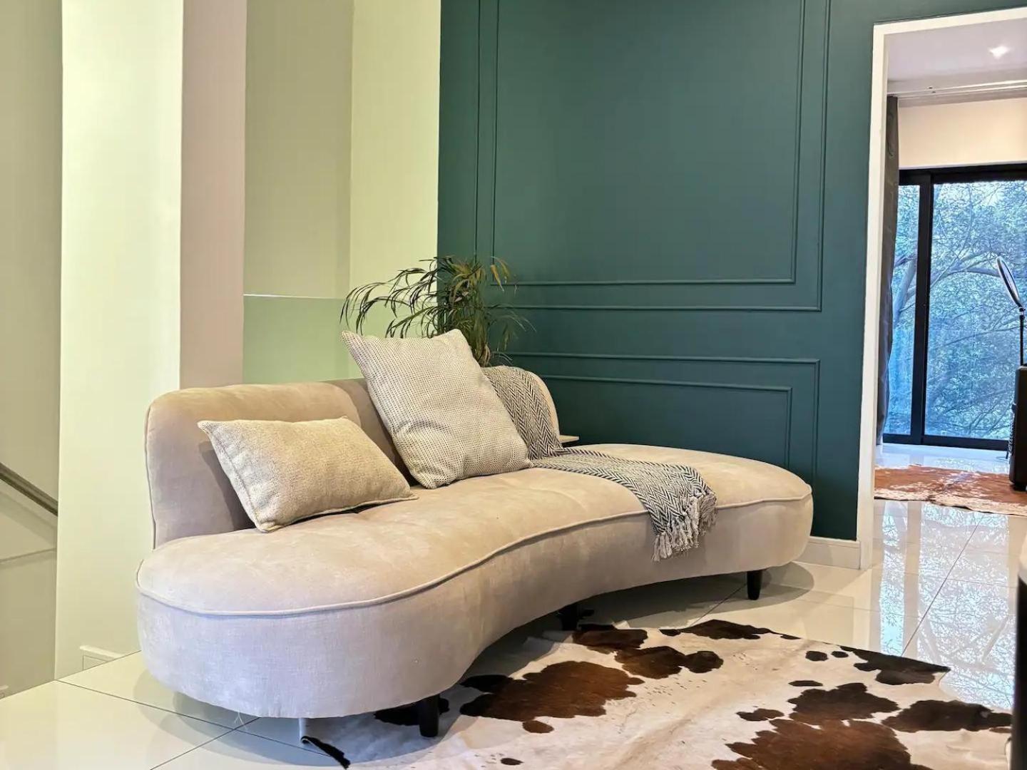 Luxurious 4-Bedroom Retreat in Bryanston, Sandton