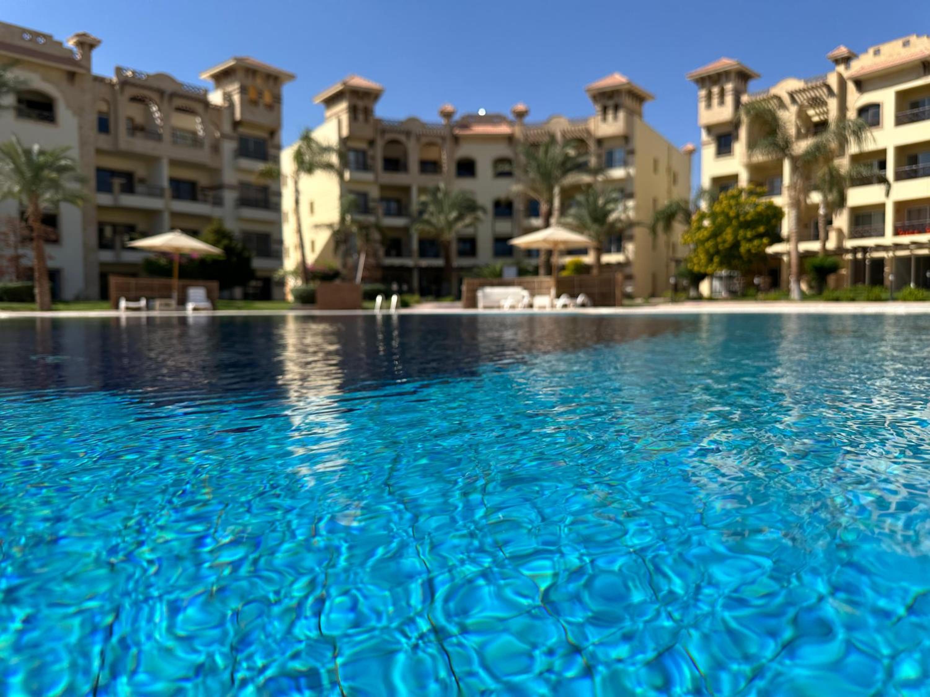 Al Saraya Sahl Hasheesh by Peaks