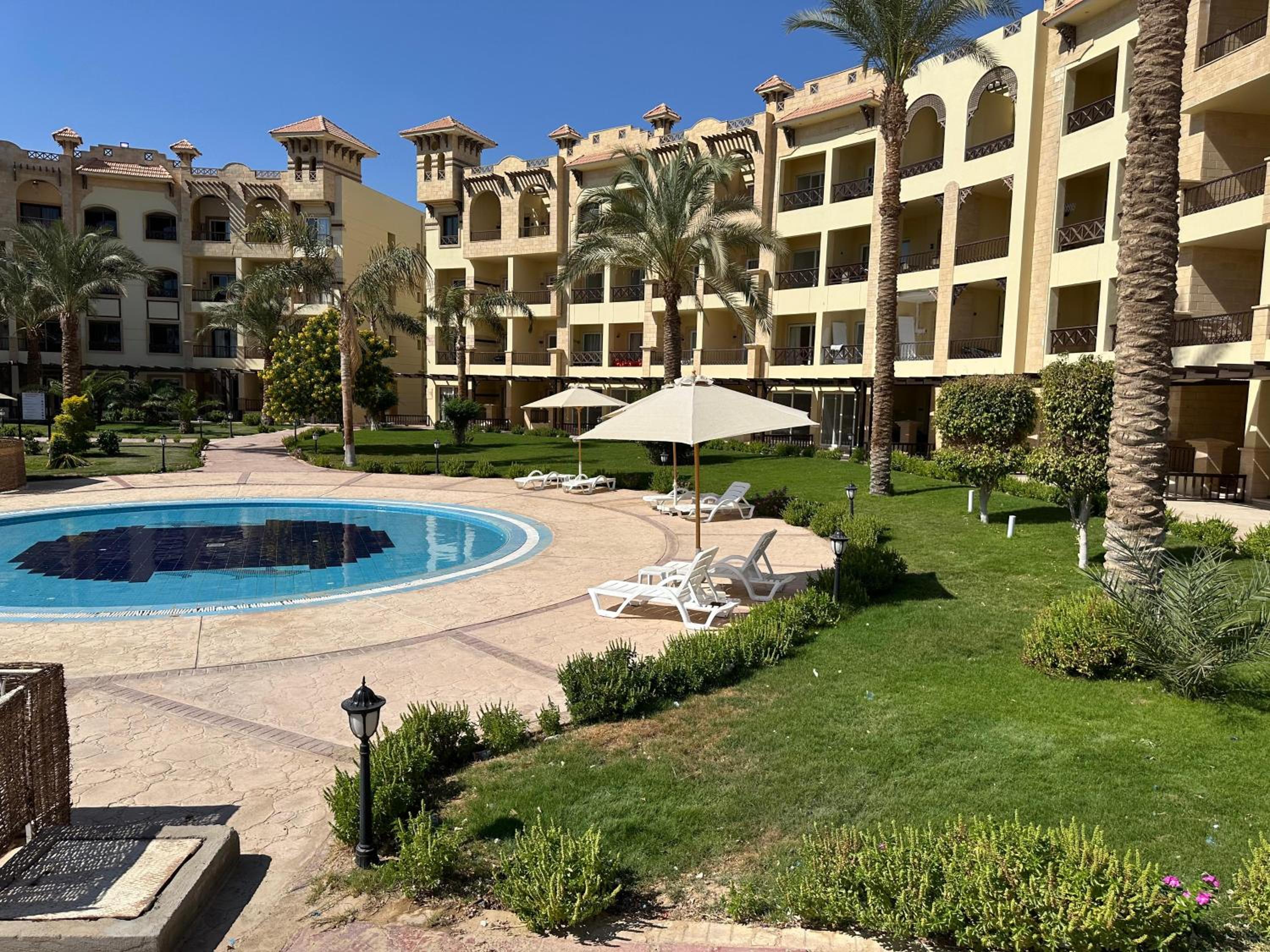 Al Saraya Sahl Hasheesh by Peaks