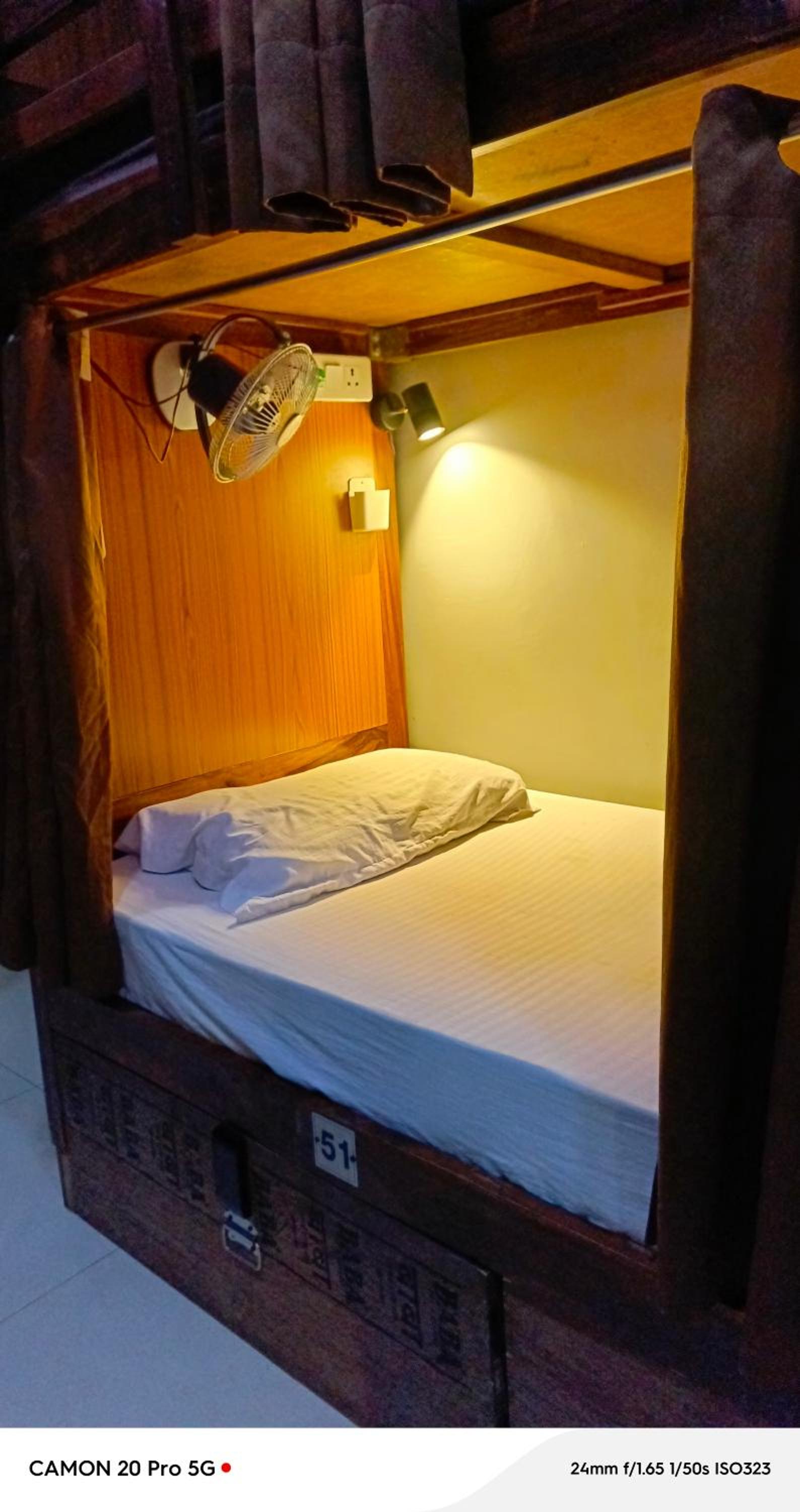 Homestay at Kashmiri Gate Metro & Old Delhi Railway Station