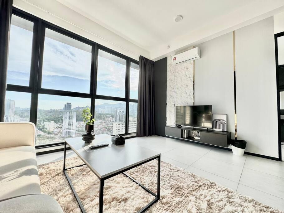 Urban Suites #Luxury Leisure #5min drive to town #Infinity Pool #Local Neighborhood #Convenient store photo 3
