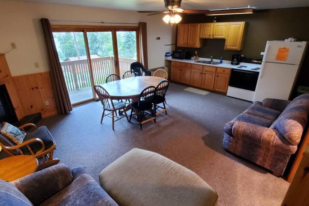 2 Bedroom Eagle Villa In Voyageurs National Park