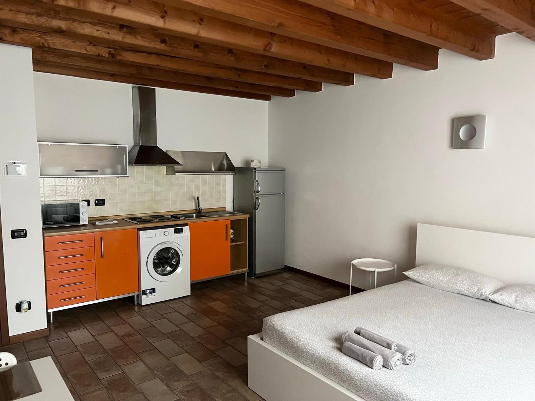 Casa Cleopatra II view 2