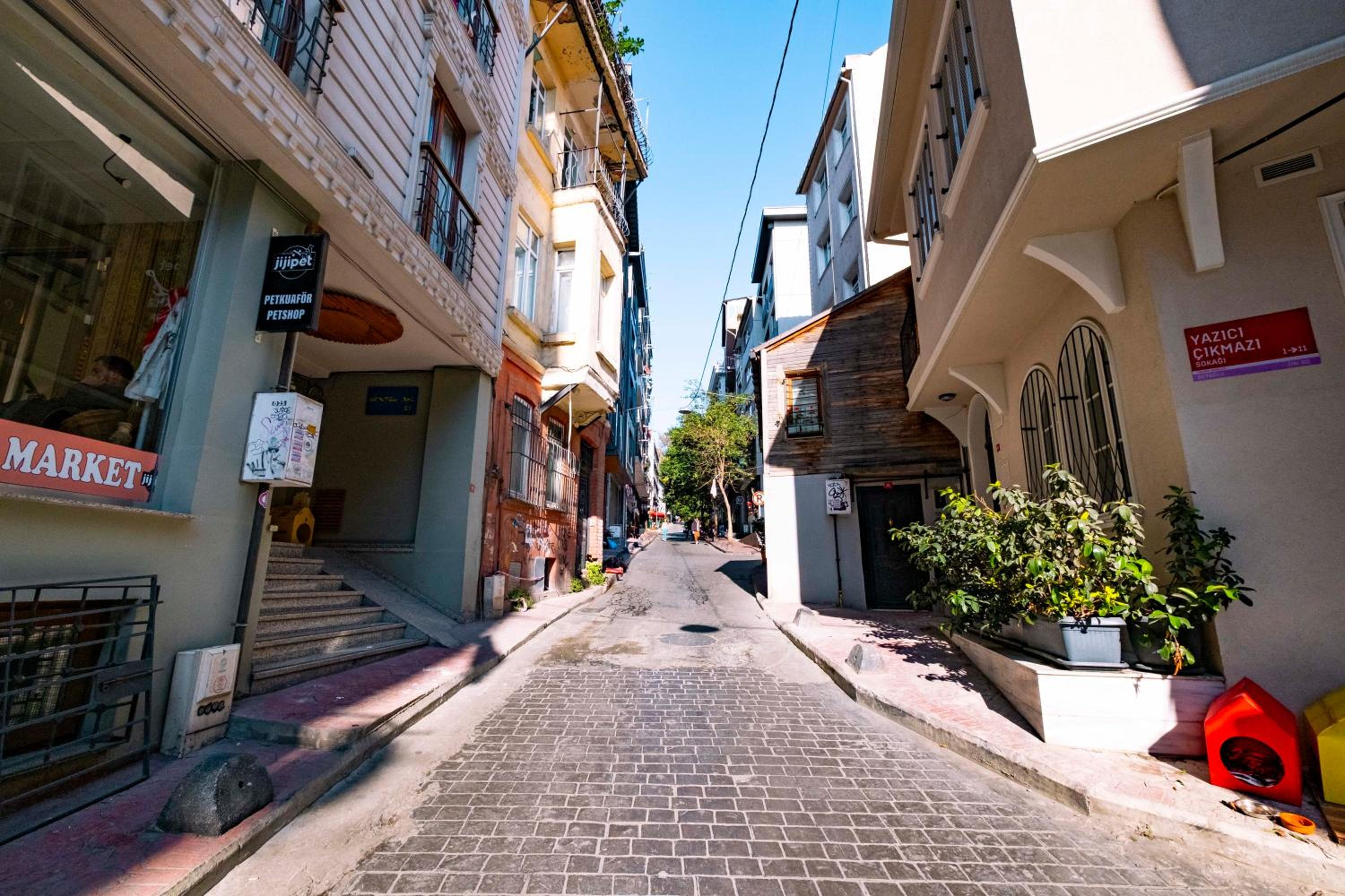 Homie Suites - ''Loft 27'' Urban Comfort Suites in the Heart of Cihangir