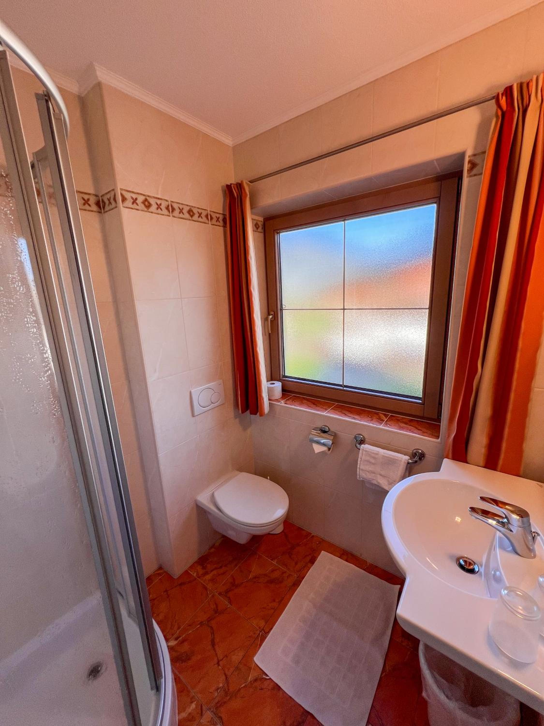 Ferienwohnung Haas 2 im Zillertal - Alpenpanorama, Wohlfühlkomfort & E-Ladestation