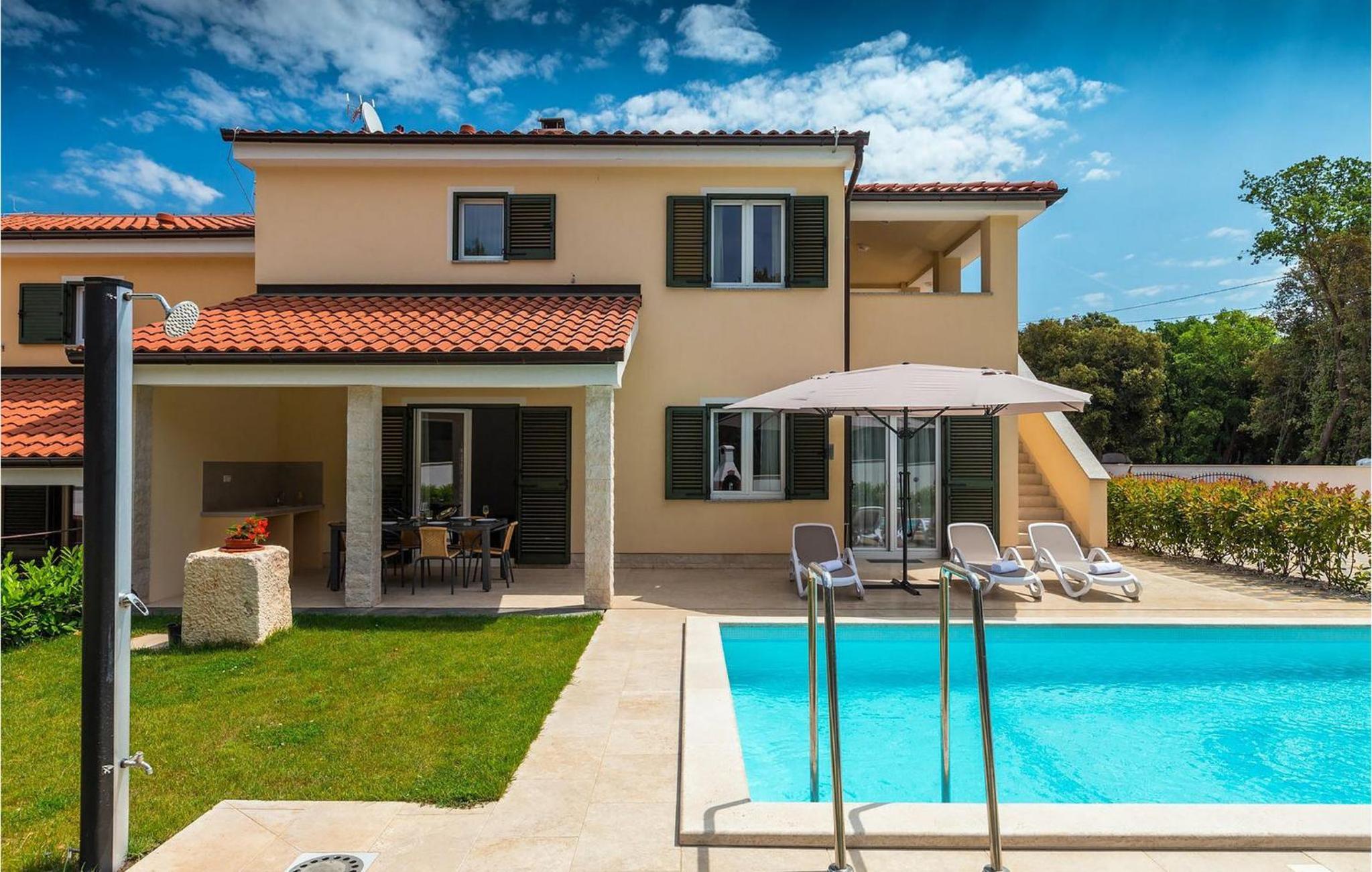 Villa Lola