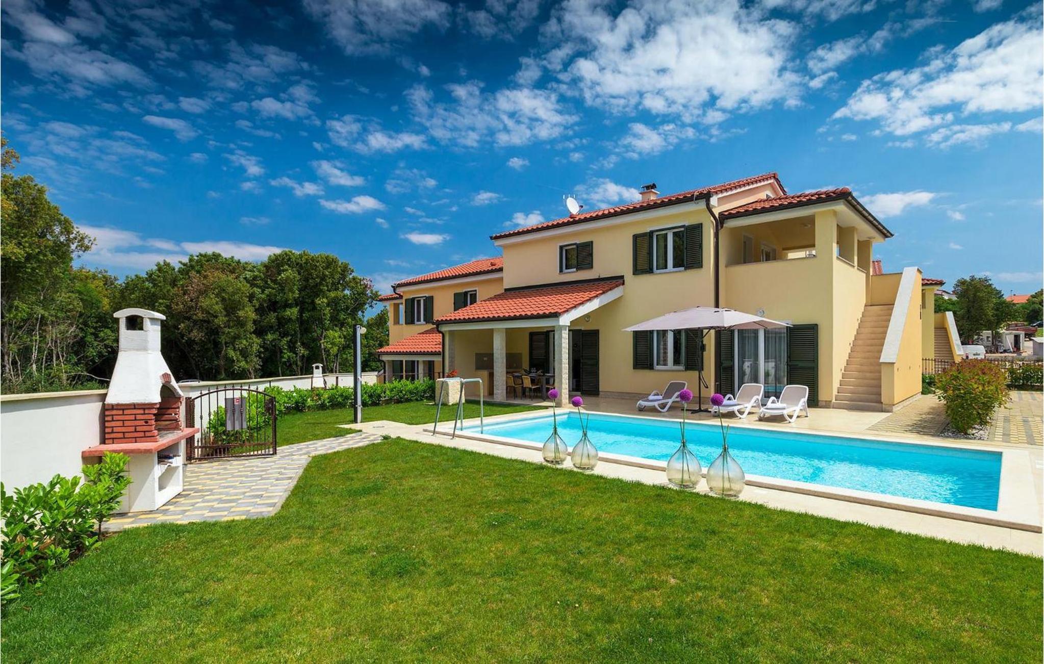Villa Lola