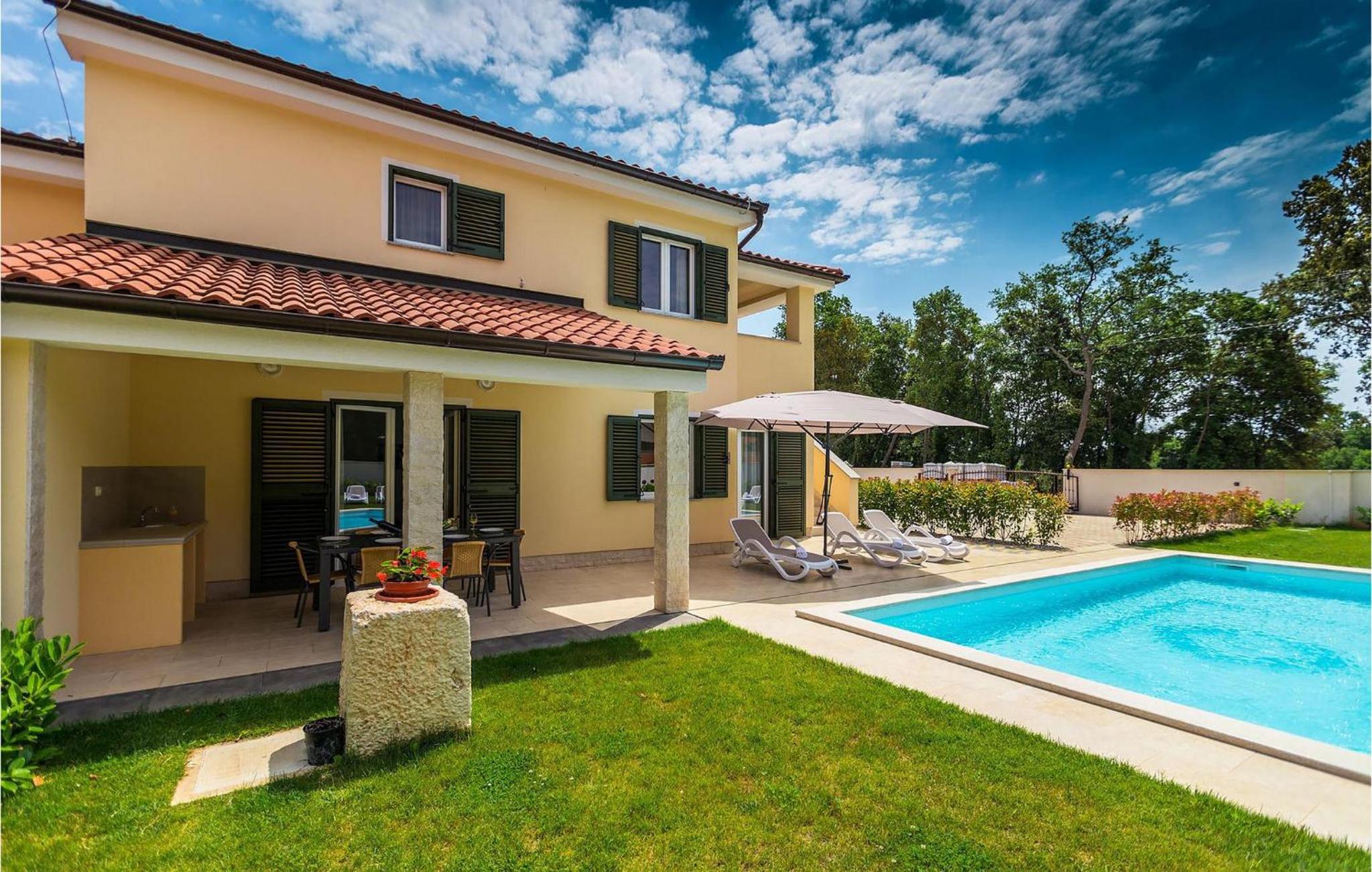 Villa Lola