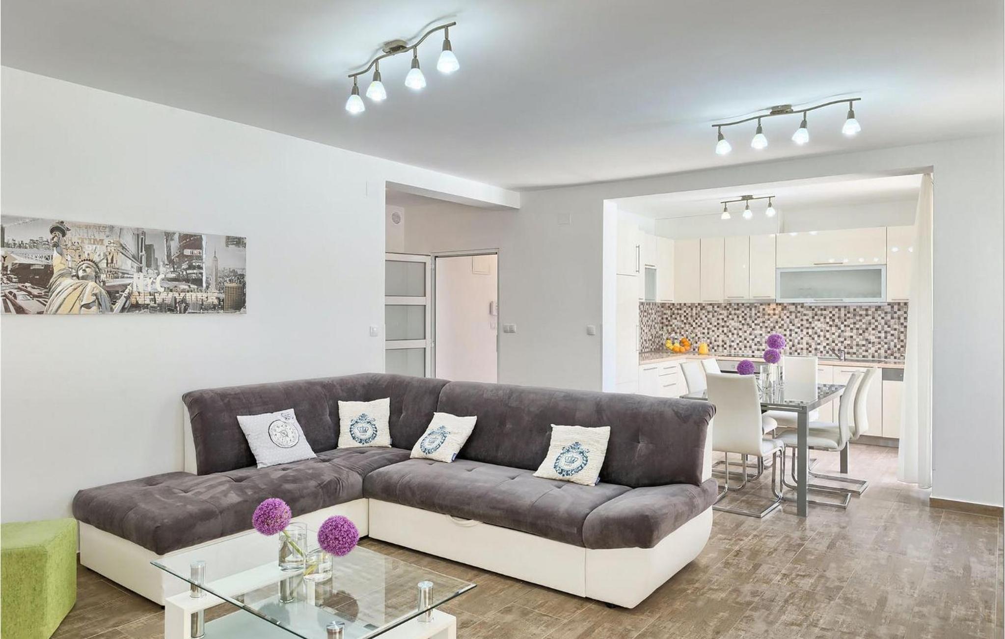 Villa Lola