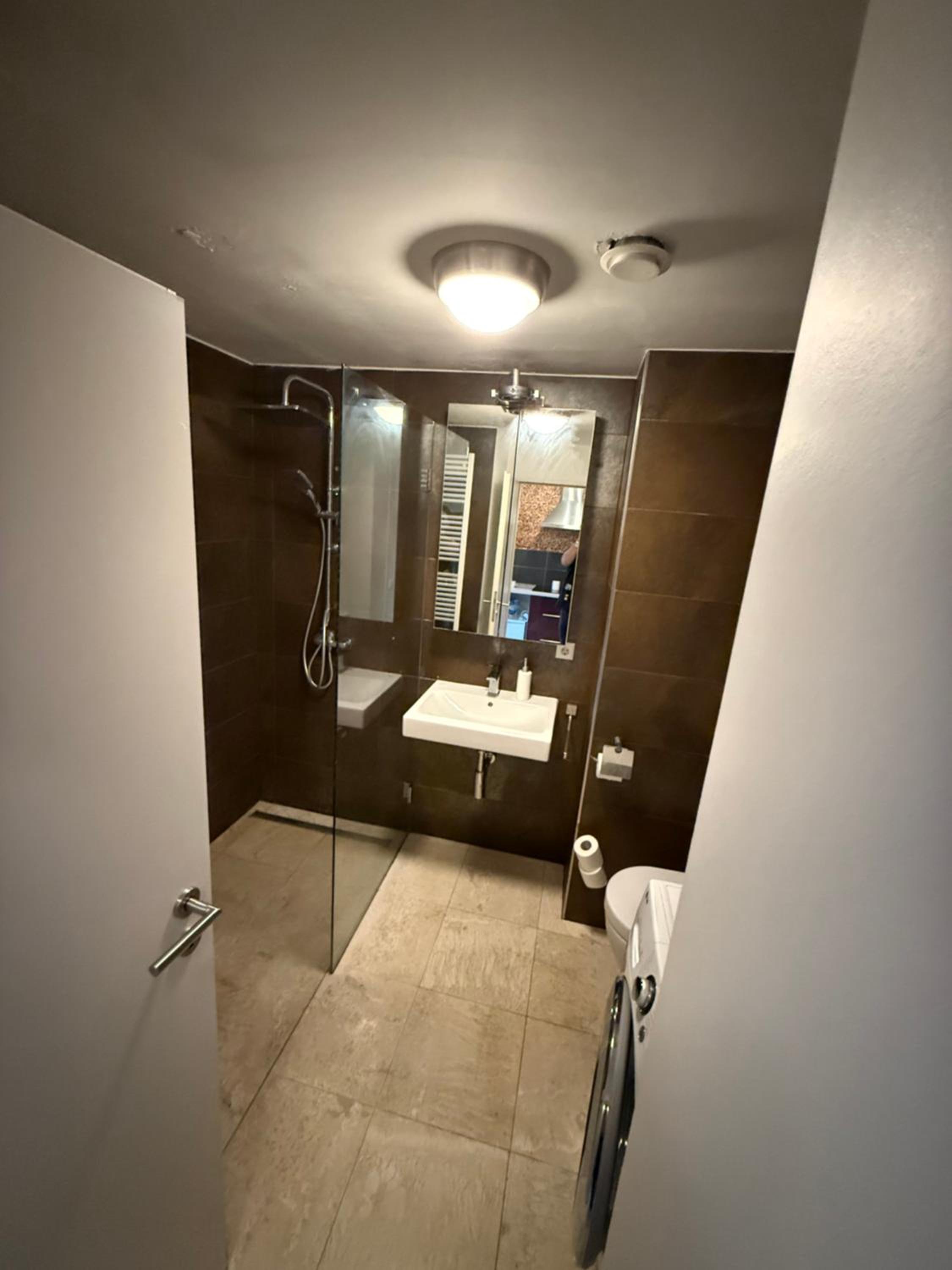 Chic Central Luxembourg Flat view 4