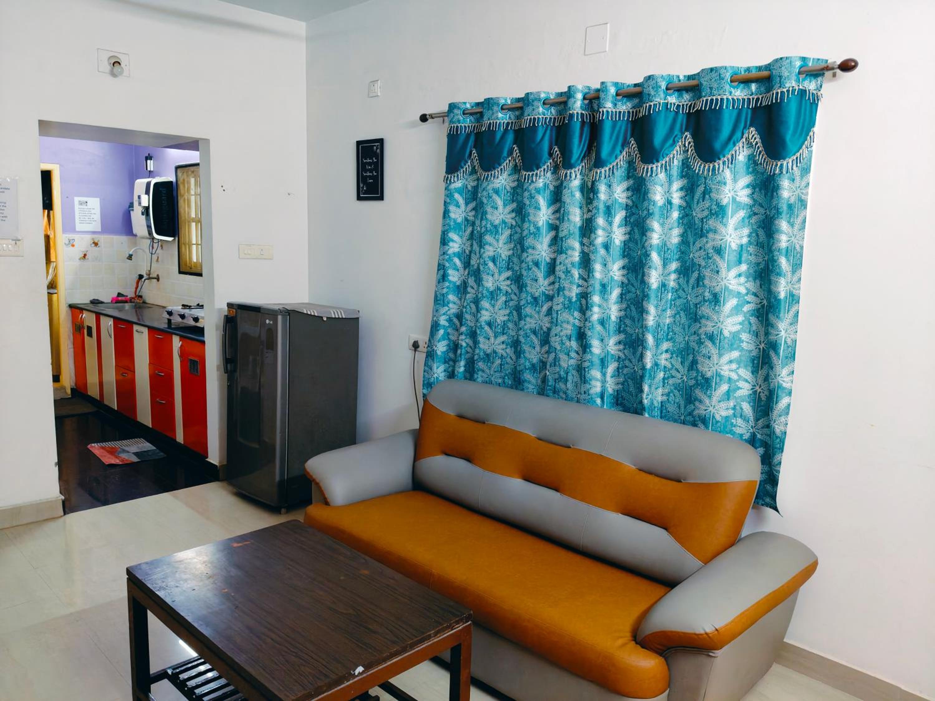 Cosy Homestay Behind Airport, close to DLF & RMZ IT park, MIOT and SRM Hospitals, Trade Center