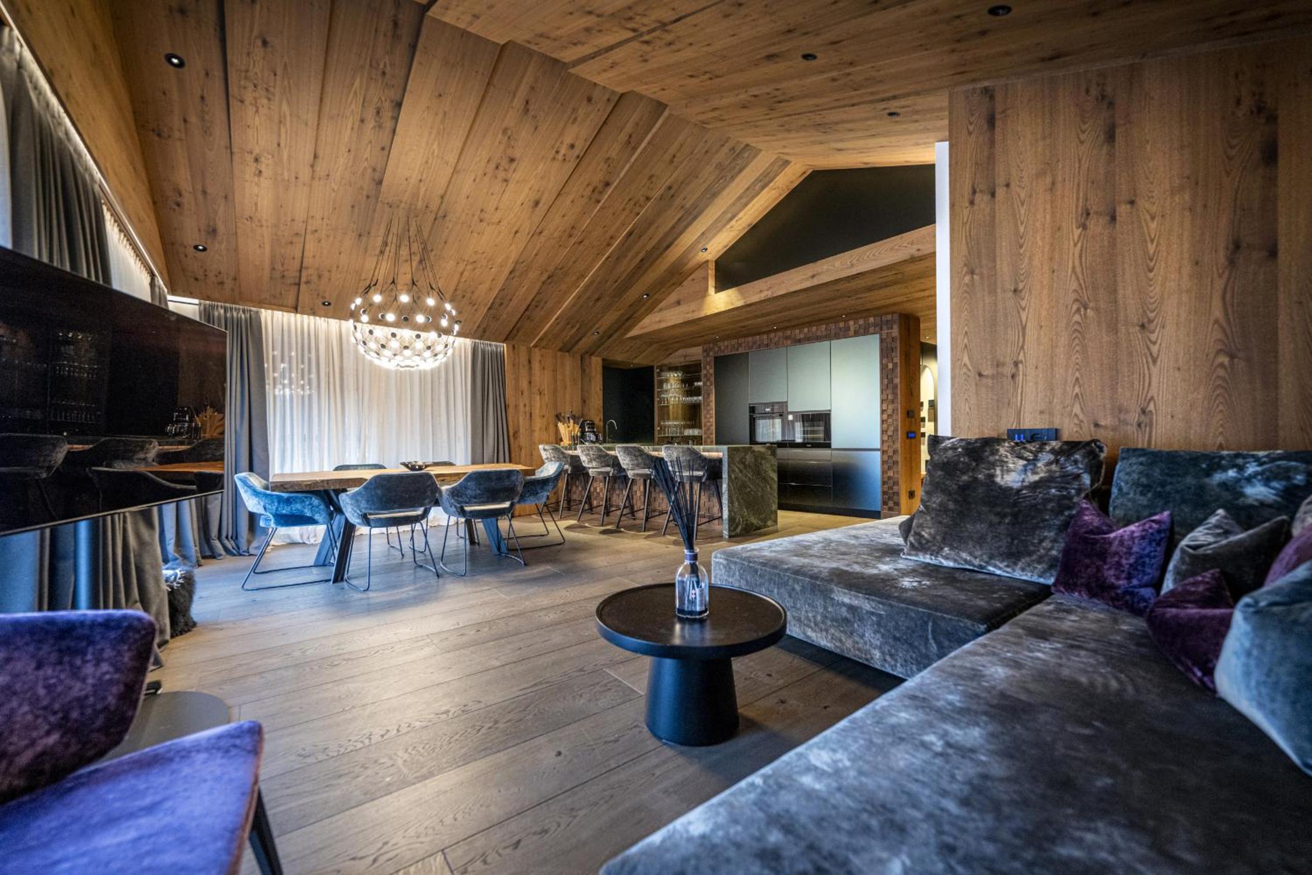 Chalet Urela Luxury Apartment