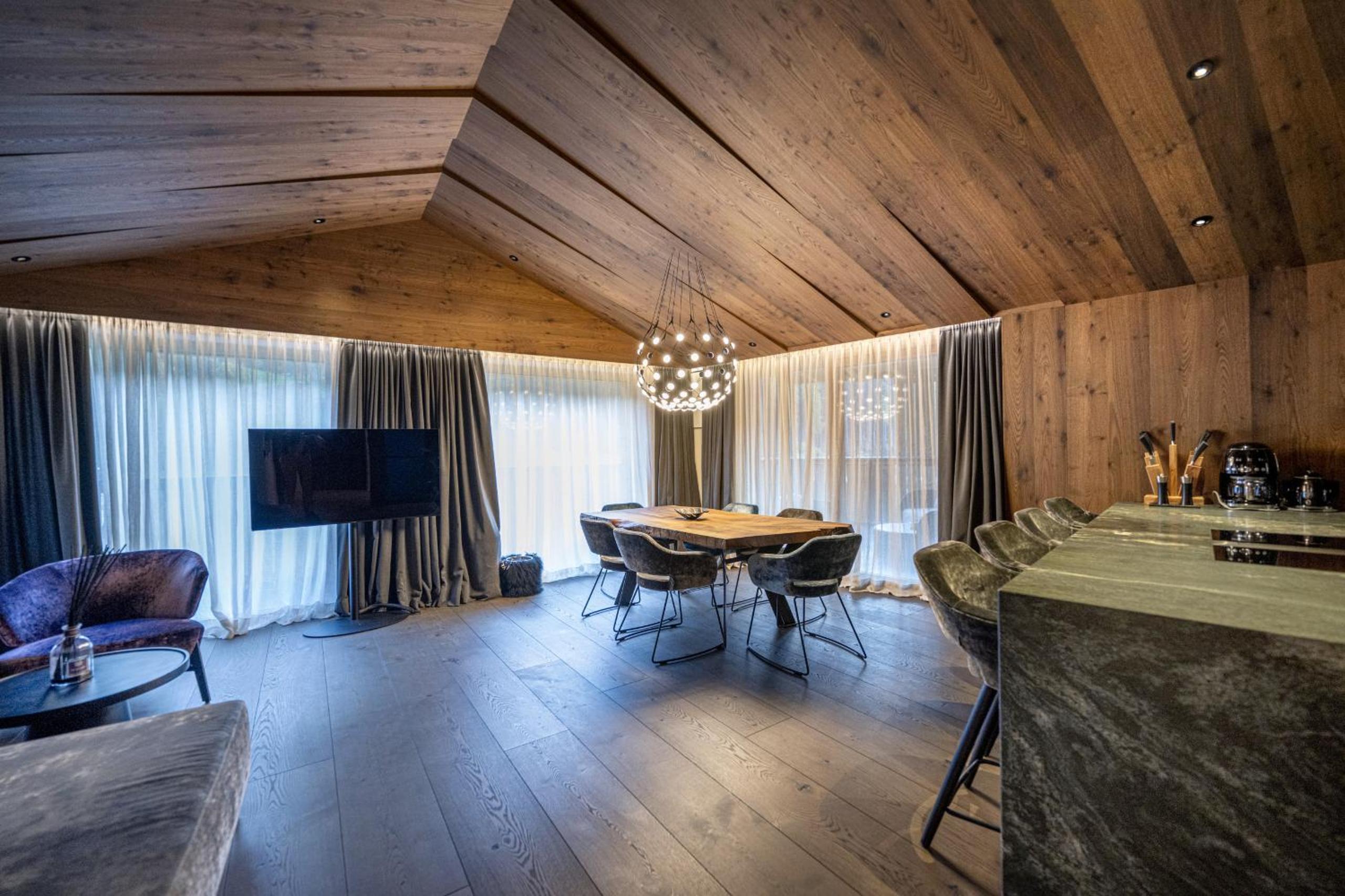 Chalet Urela Luxury Apartment