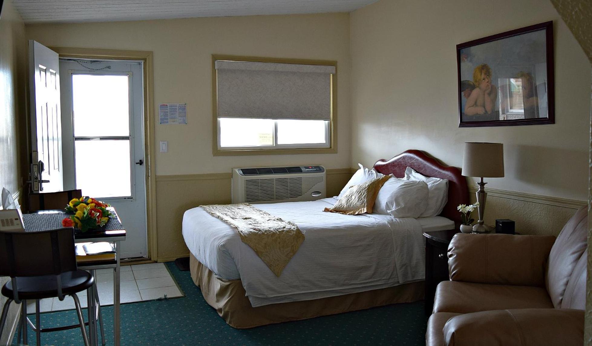 Centre Suite Inns Motel