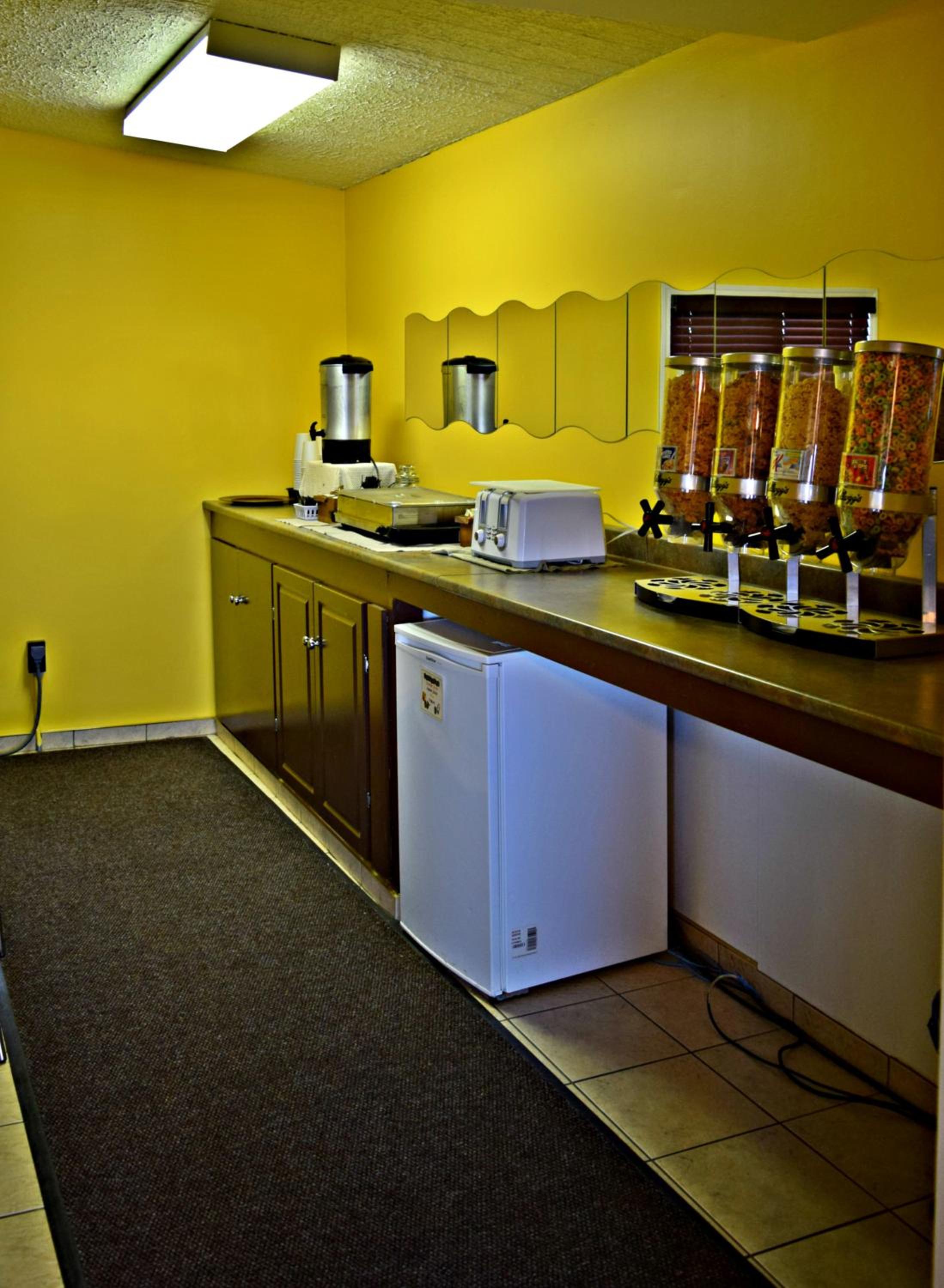 Centre Suite Inns Motel