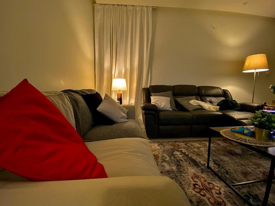 Jasmine 3, self-checkin,2 bedroom and living room