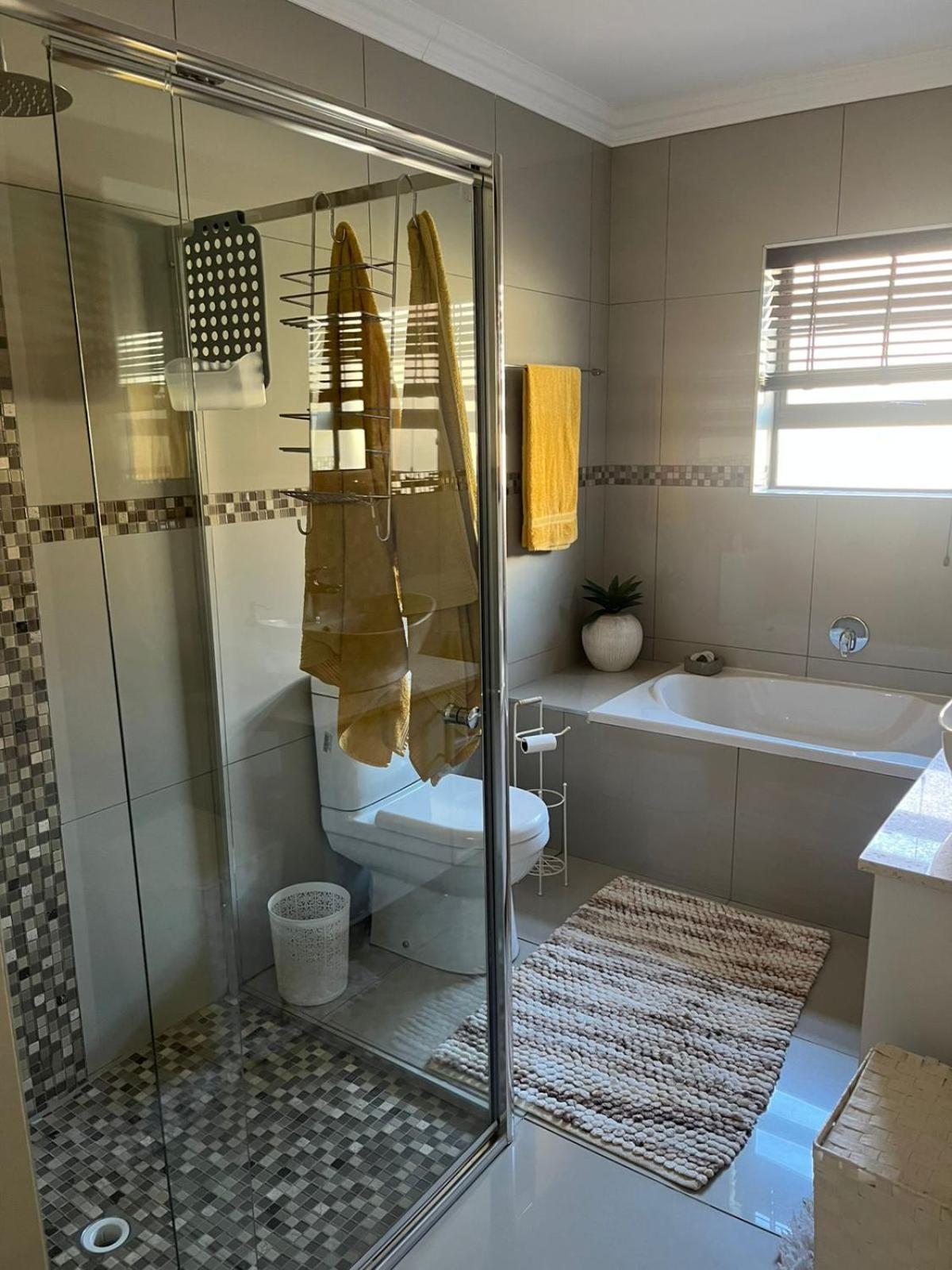 16 St Andrews Drive, Fairview Golf Estate, Gordon's Bay view 4