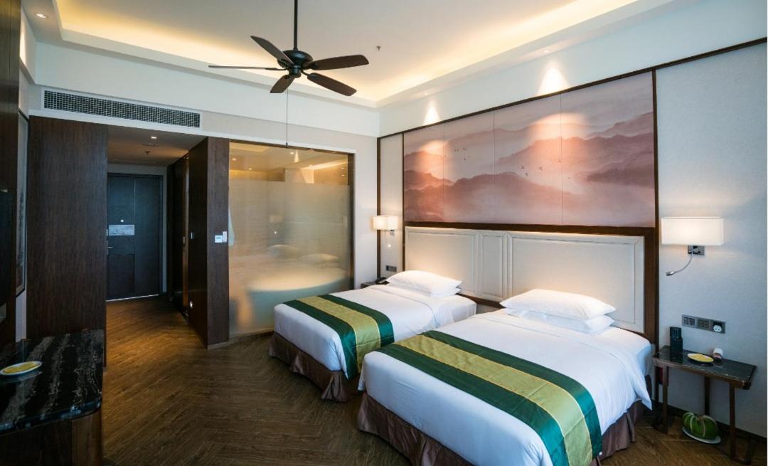Forest City Golf Hotel