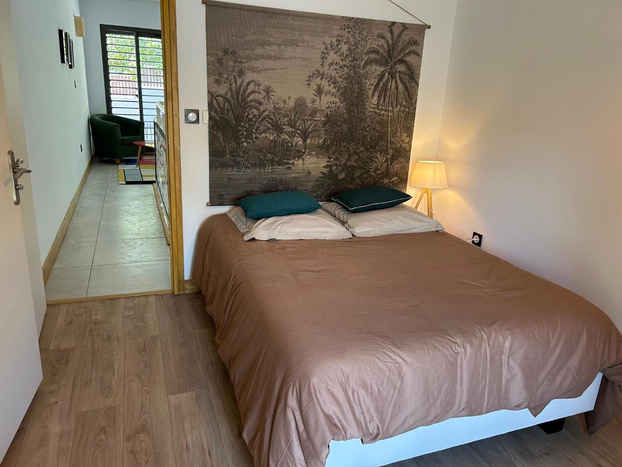 Grand Duplex en Rez de jardin centre ville de Saint-Gilles-les-Bains view 2