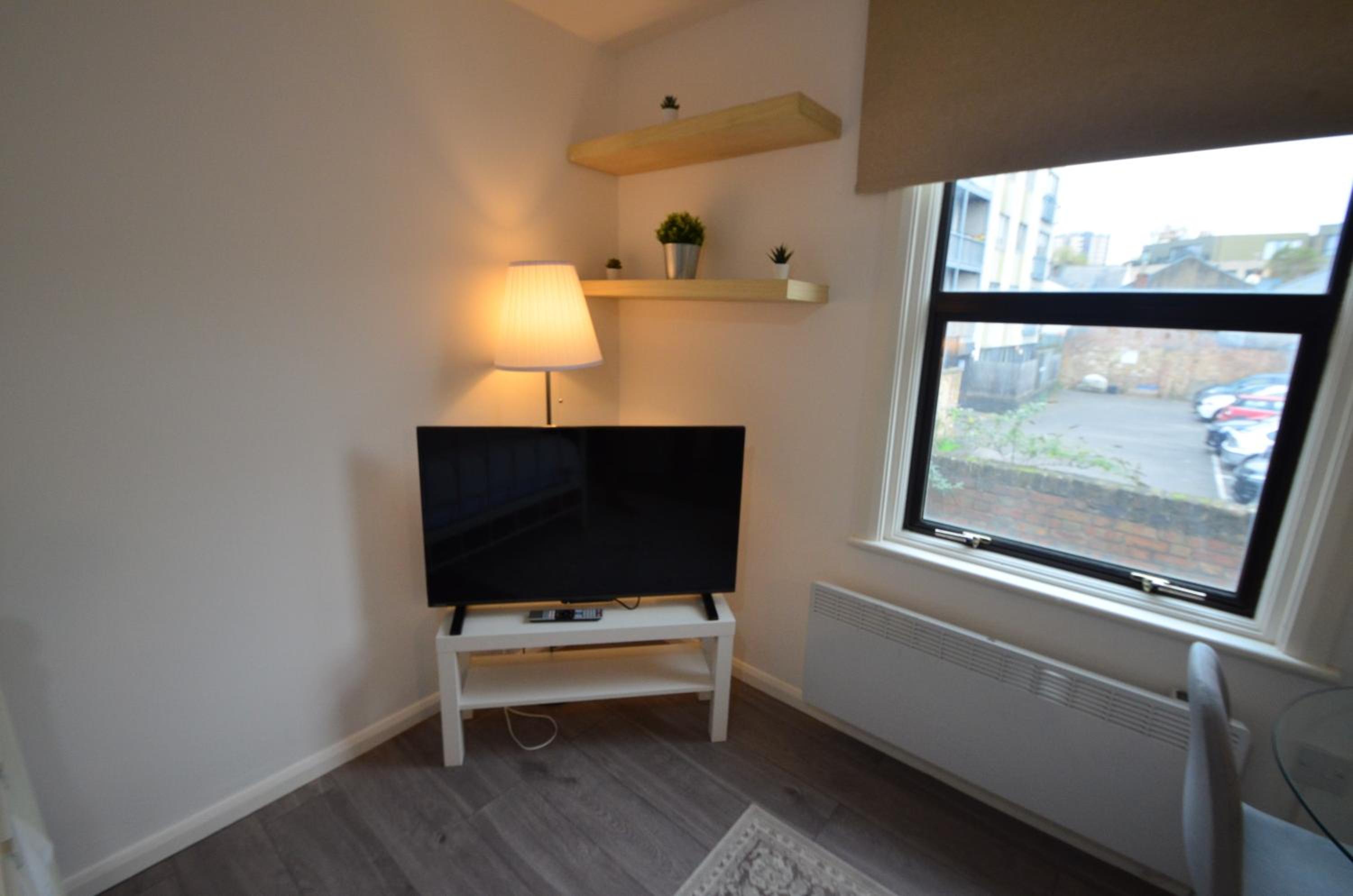 Hackney E5 - Perfect for Couples getaway