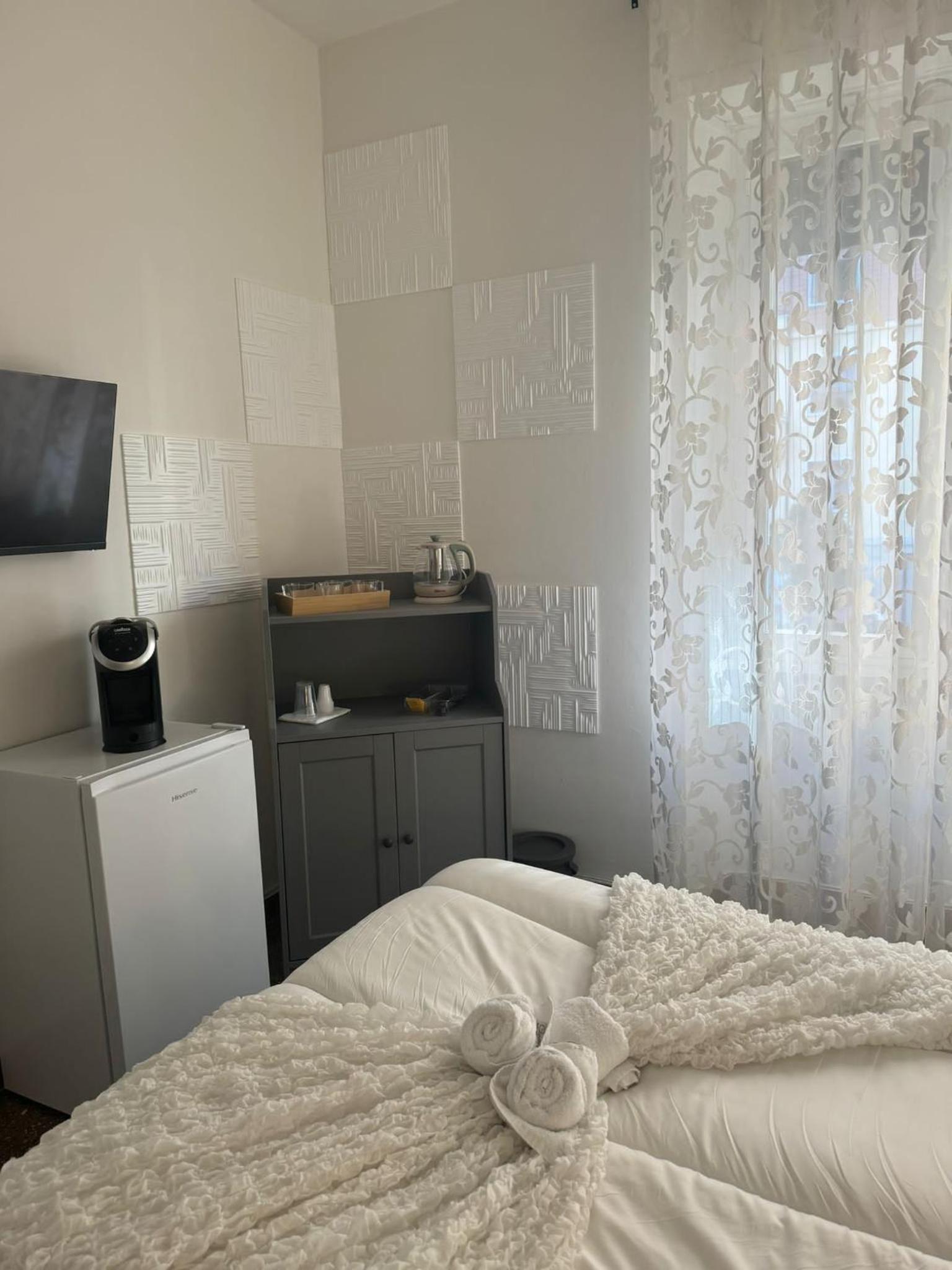 Glint House Prestige