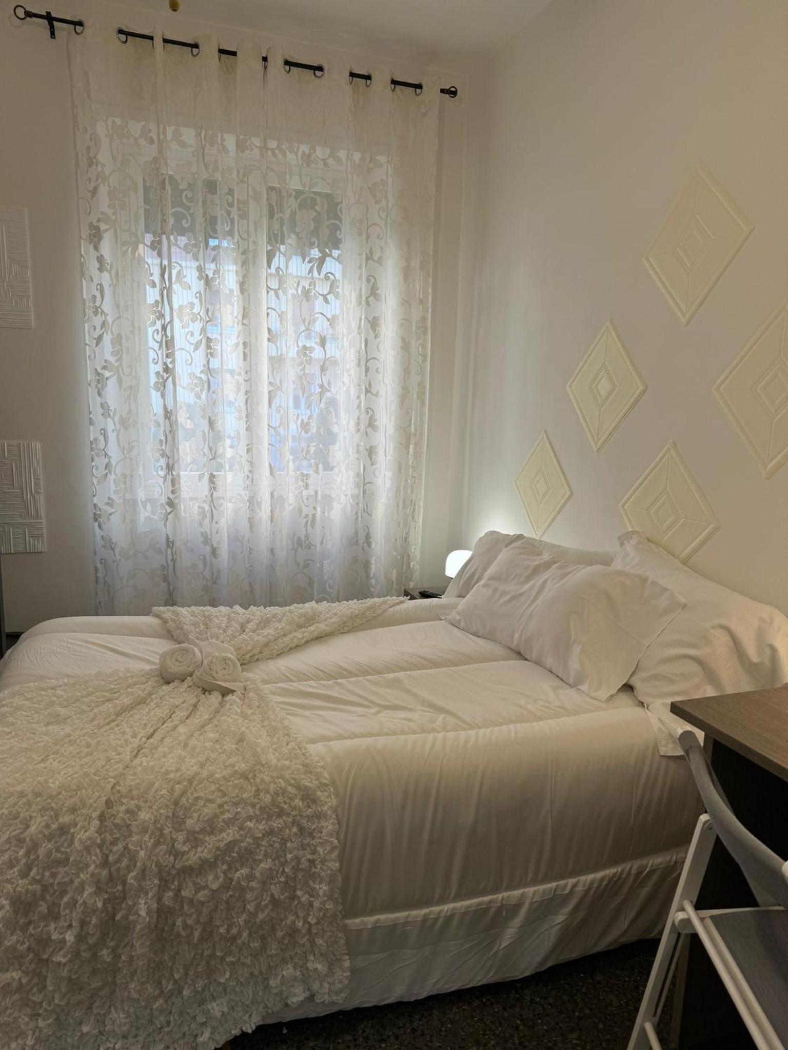 Glint House Prestige