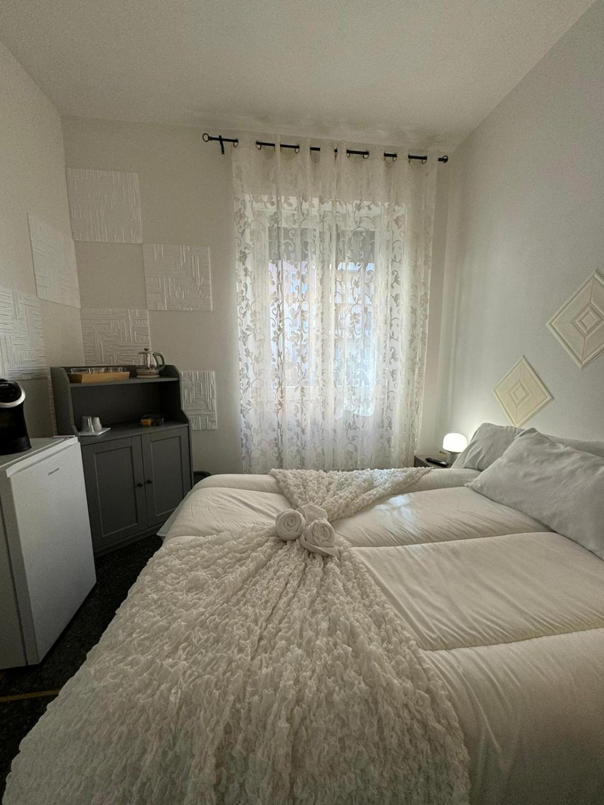 Glint House Prestige