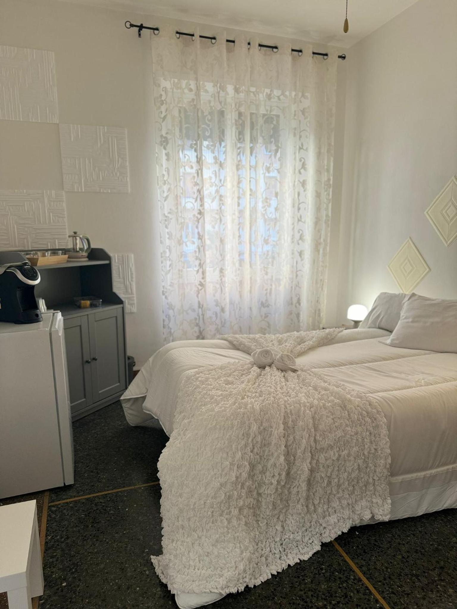 Glint House Prestige