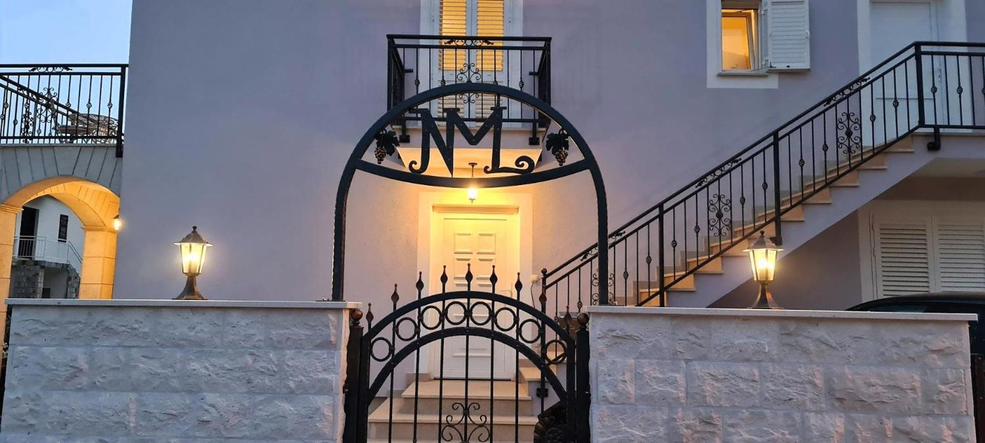 NML Holiday Apartments