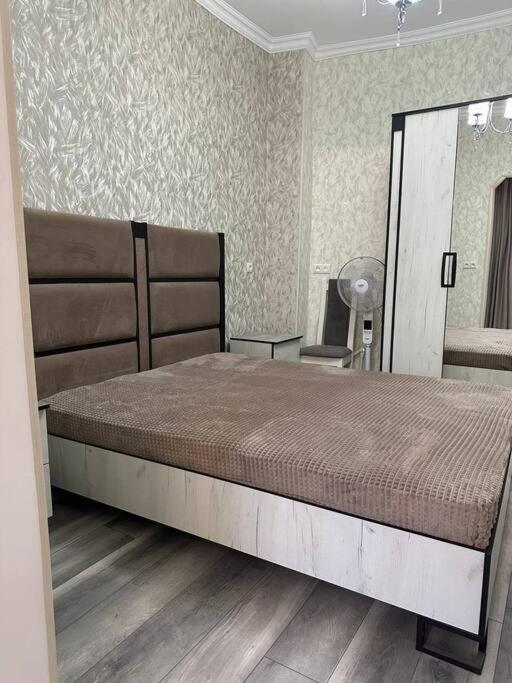 Newly Renovated Apartment in Center