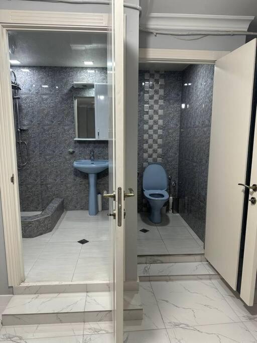 Newly Renovated Apartment in Center