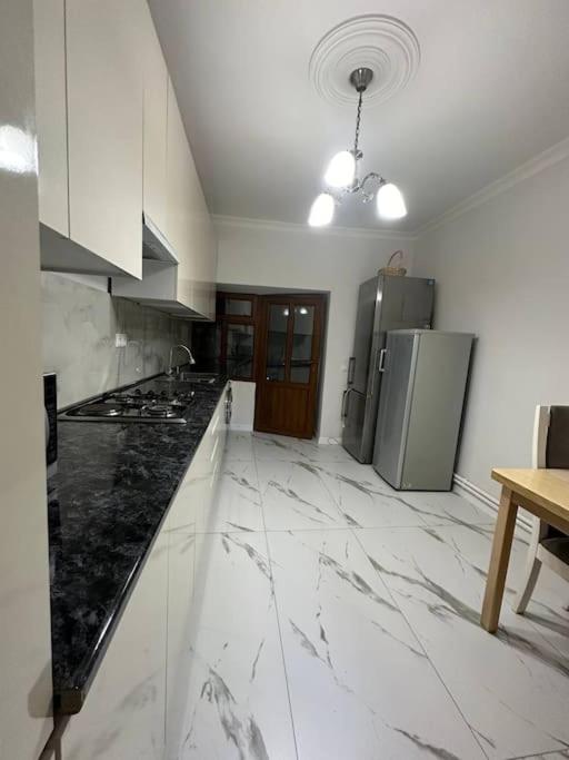 Newly Renovated Apartment in Center
