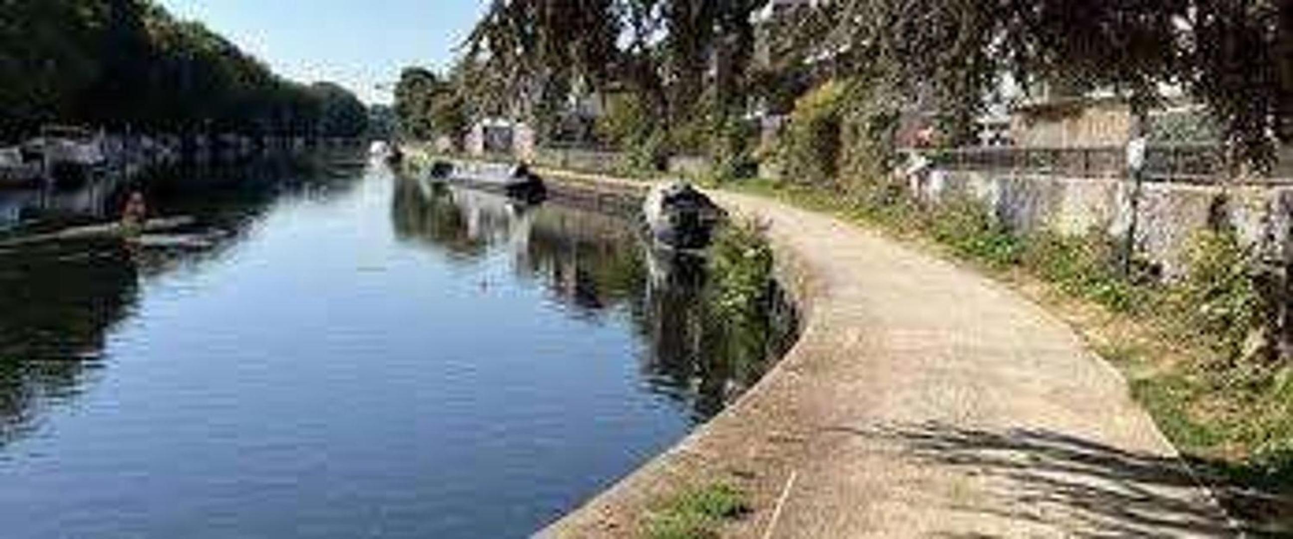 Hackney E5 - Perfect for Couples getaway