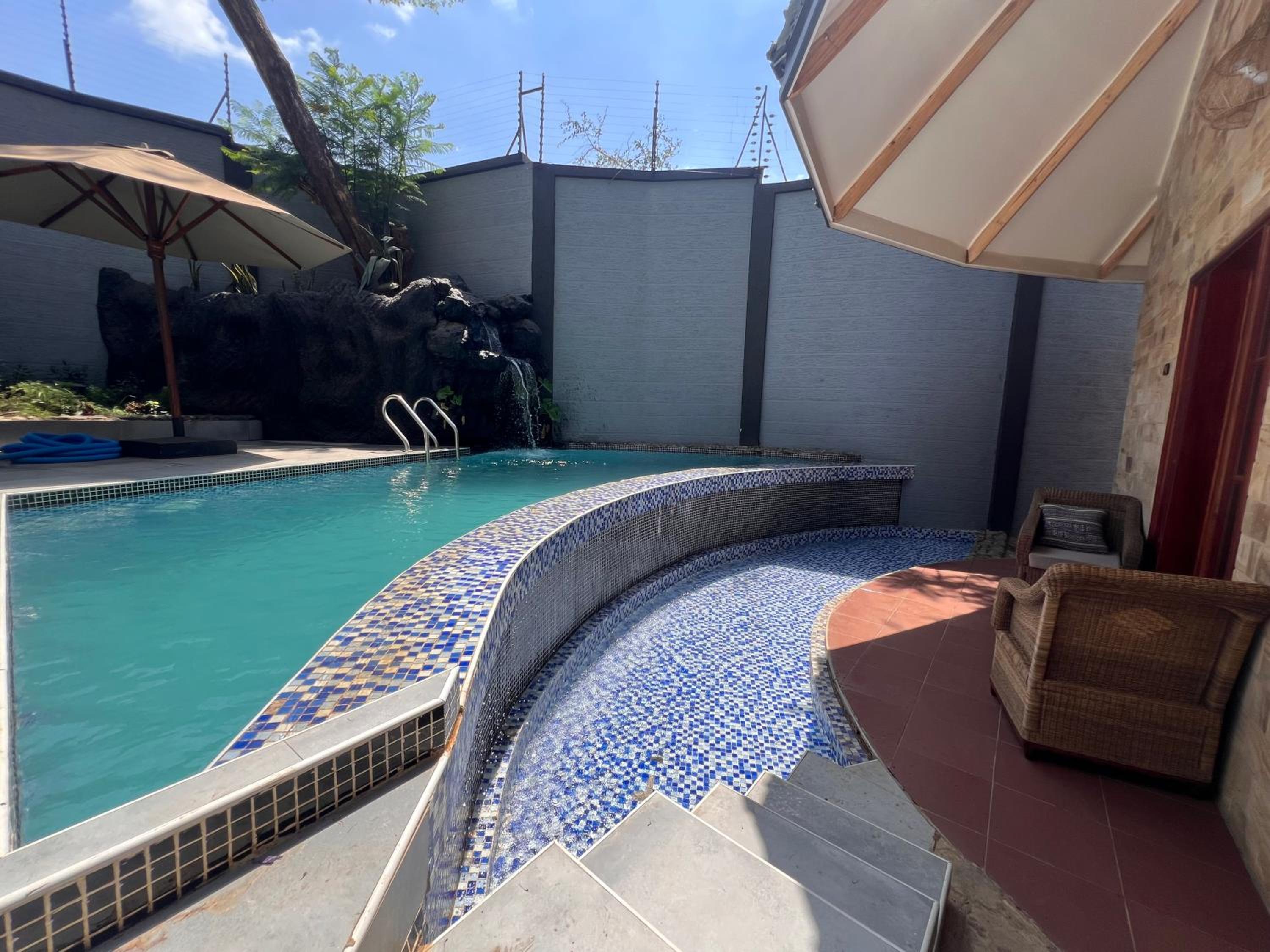 Kili Touch Apts Twin view 4