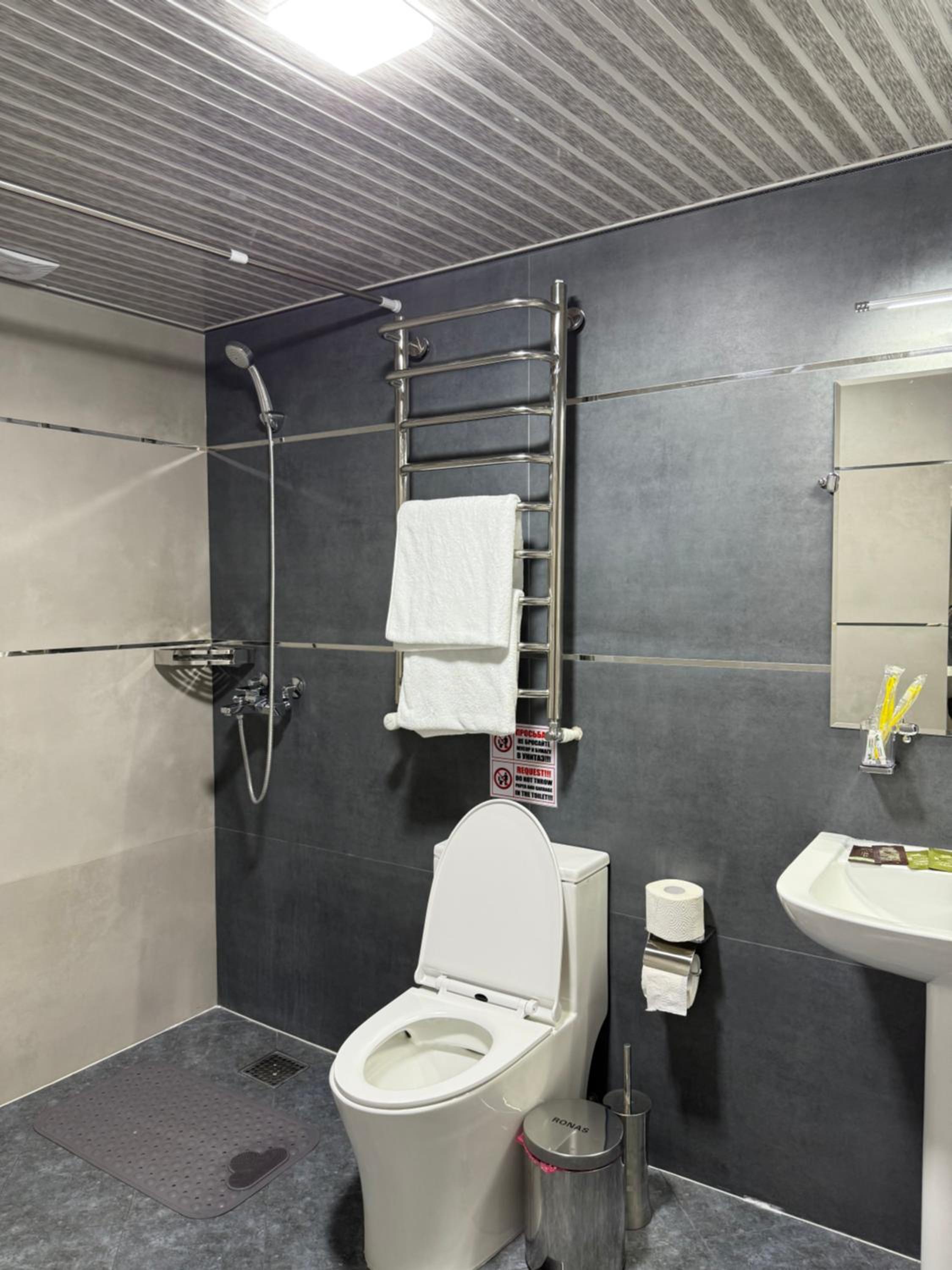 Salomat guest house