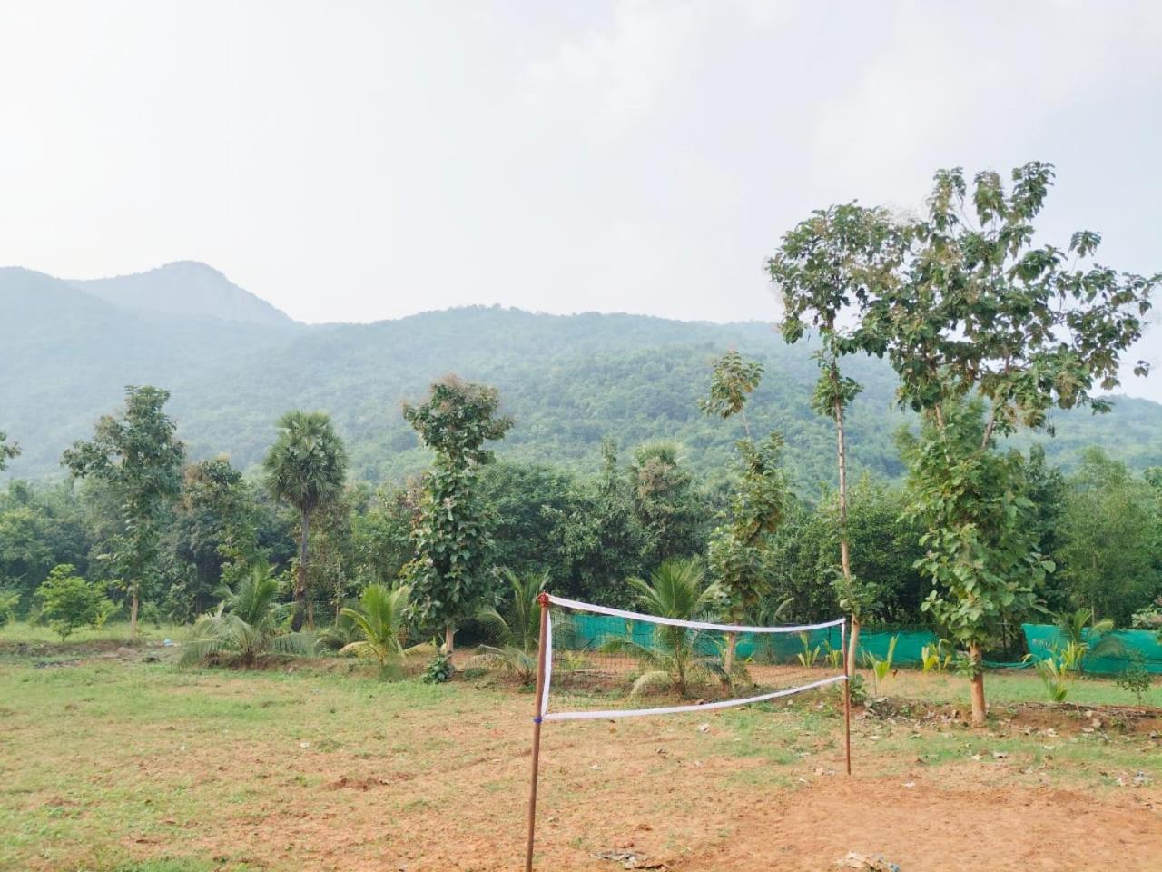 Hangout Hills Resorts
