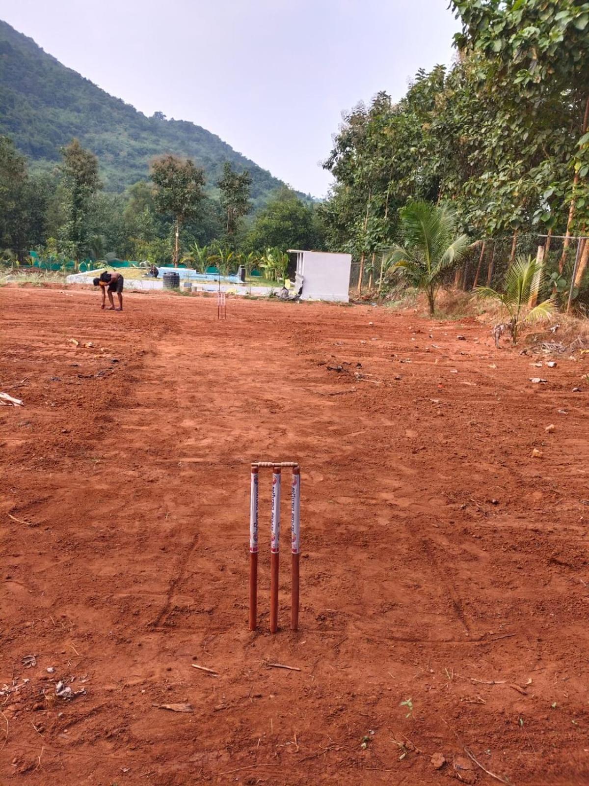 Hangout Hills Resorts