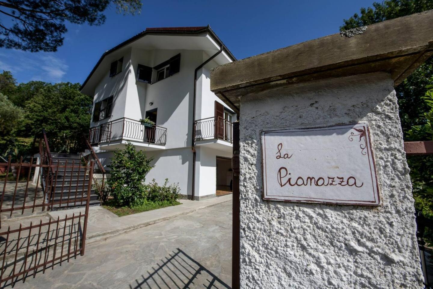 Hotel Villa La Pianazza - un OASI nel verde con piscina a pochi minuti da Sestri Levante - Image 1