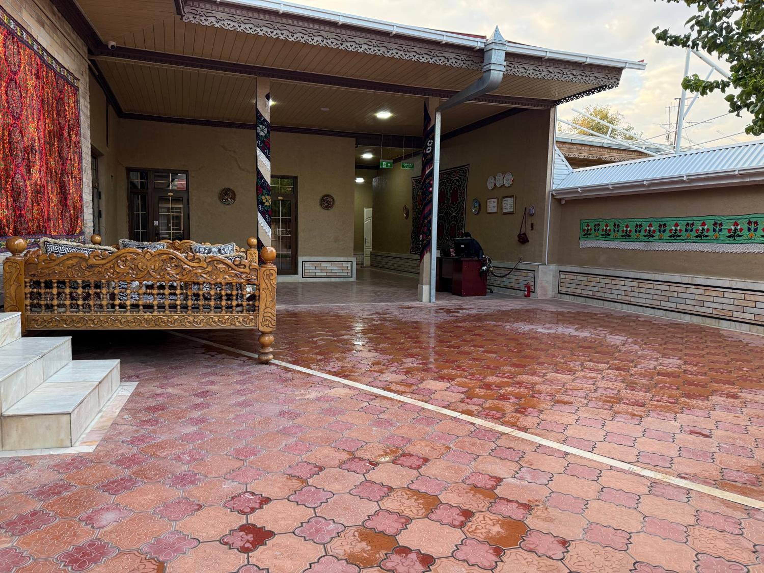 Salomat guest house