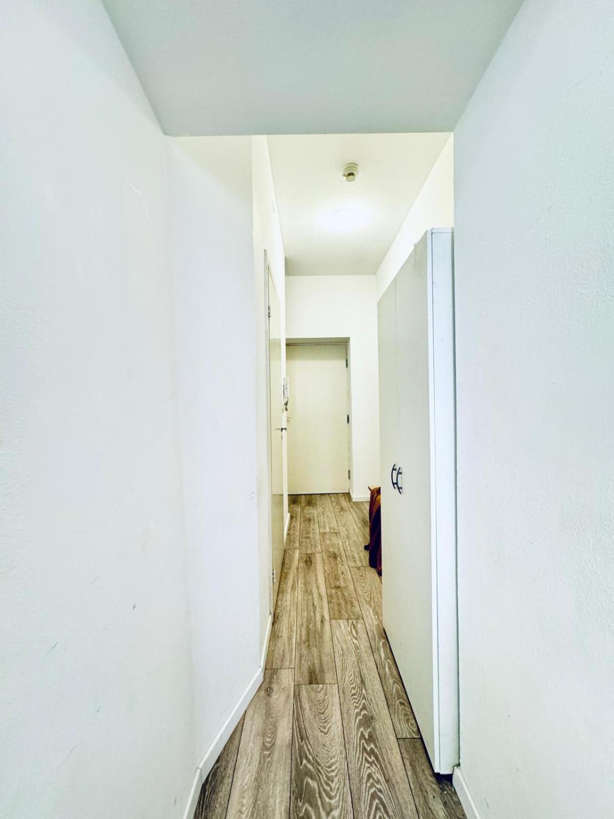 Cozy Studio Apt, 15-Min Drive to Schönbrunn