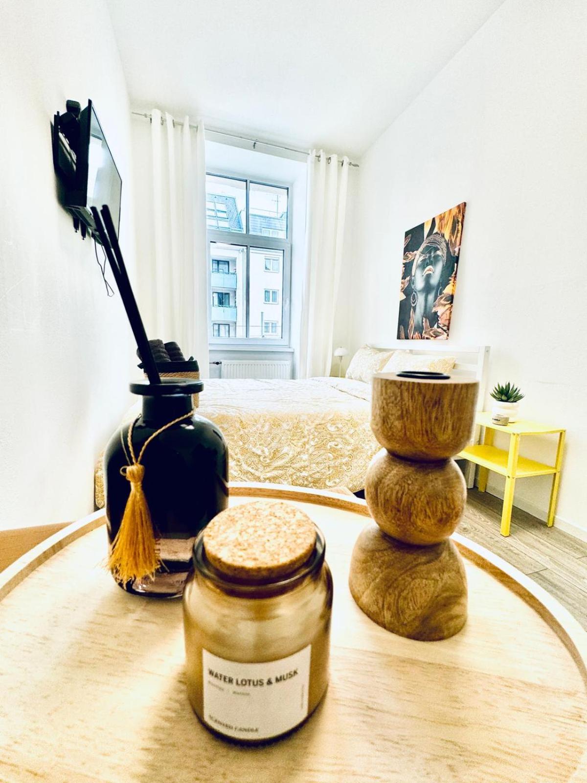 Cozy Studio Apt, 15-Min Drive to Schönbrunn